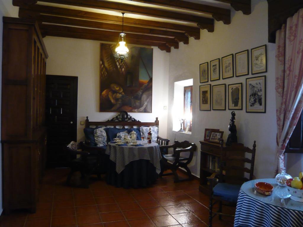 Hospederia Casa De La Torre Guest House El Toboso Exterior foto