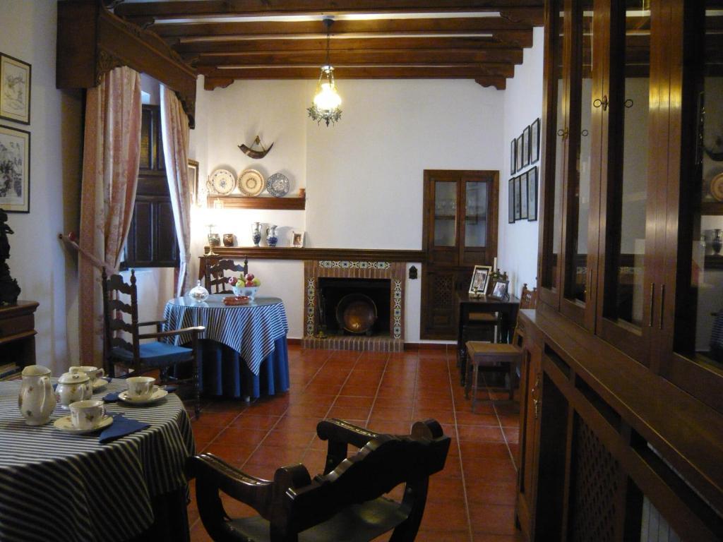 Hospederia Casa De La Torre Guest House El Toboso Exterior foto