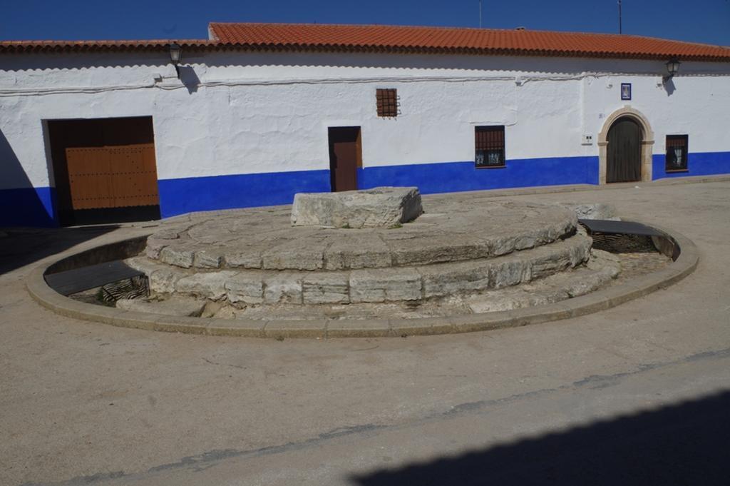 Hospederia Casa De La Torre Guest House El Toboso Exterior foto