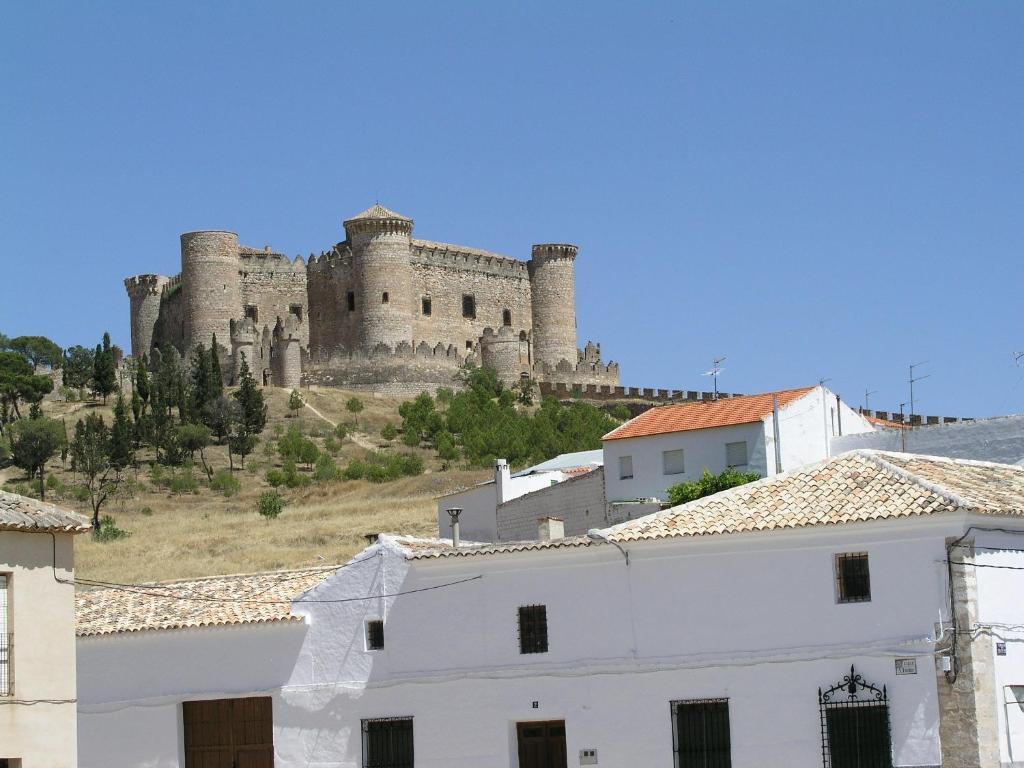 Hospederia Casa De La Torre Guest House El Toboso Exterior foto